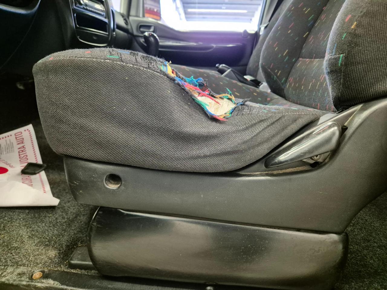 Hyundai H-1 2.5 td Combi 5 POSTI - PER COMMERCIANTI