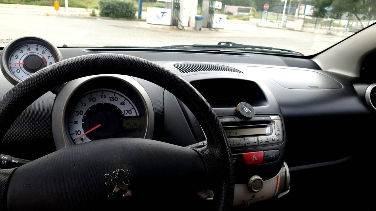 Peugeot 107 1.0 68CV 3p. Sweet Years