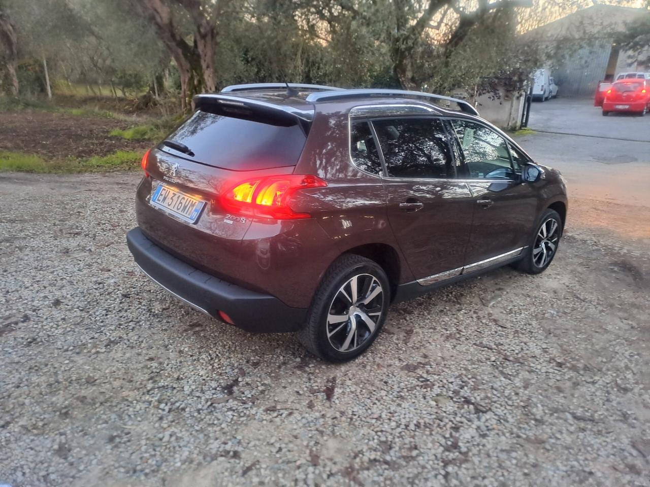 Peugeot 2008 1.6 e-HDi 92 CV Stop&Start Urban Cross