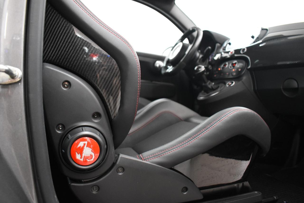Abarth 595 1.4 Turbo T-Jet 180 CV Esseesse