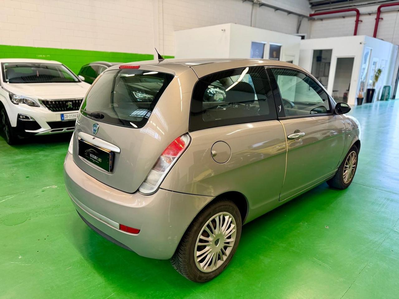 Lancia Ypsilon 1.4 benz. 16V Sport MomoDesign Automatico