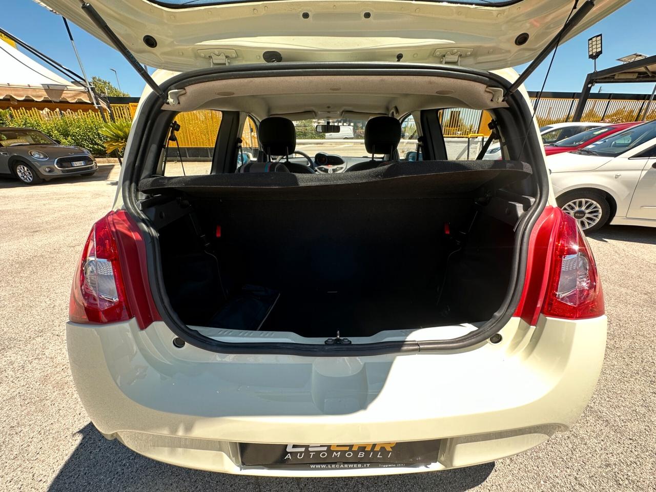RENAULT Twingo 1.2 16V Live