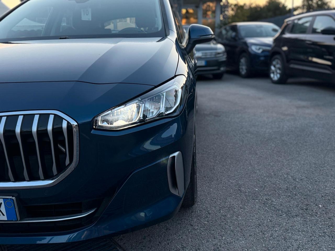 218d Active Tourer Luxury