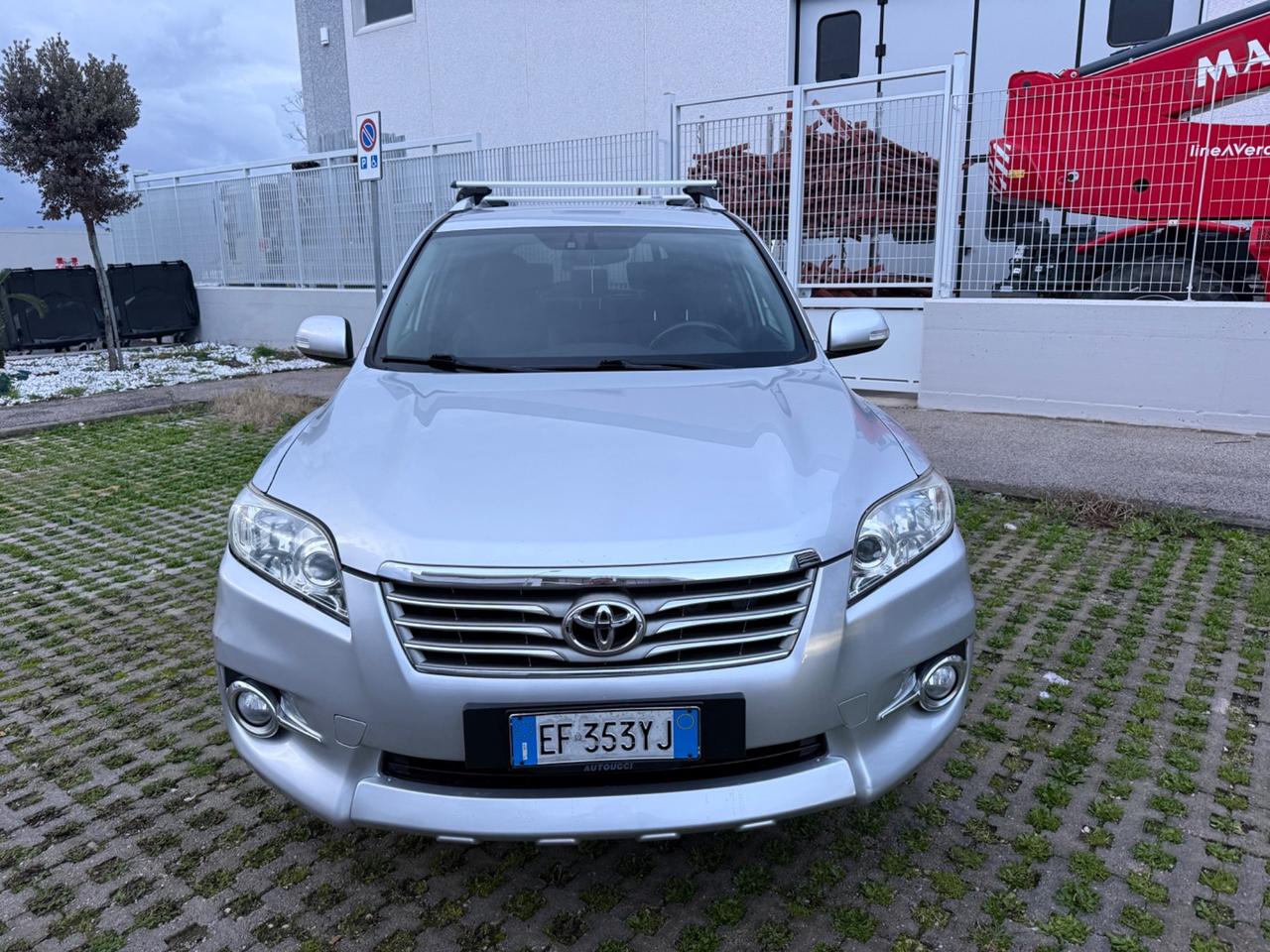 Toyota RAV 4 2.2 D-4D 150 CV DPF Exclusive