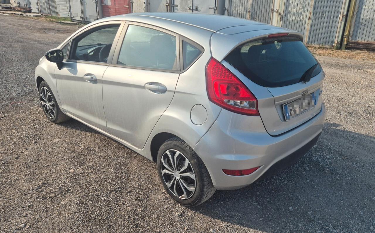 Ford Fiesta Ikon 1.4 5 porte Bz.- GPL