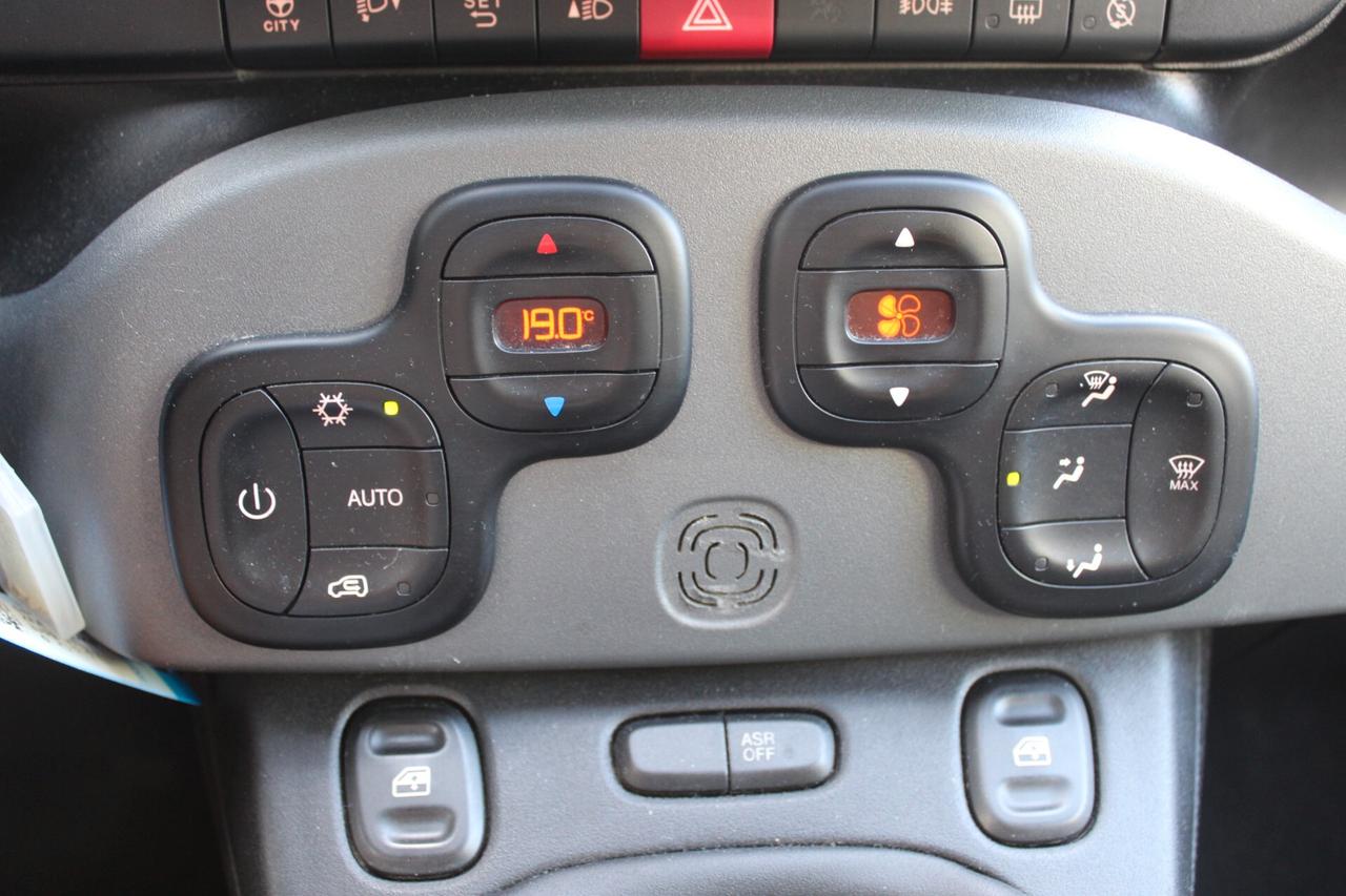 Fiat Panda 1.0 FireFly S&S Hybrid Garmin Full optional