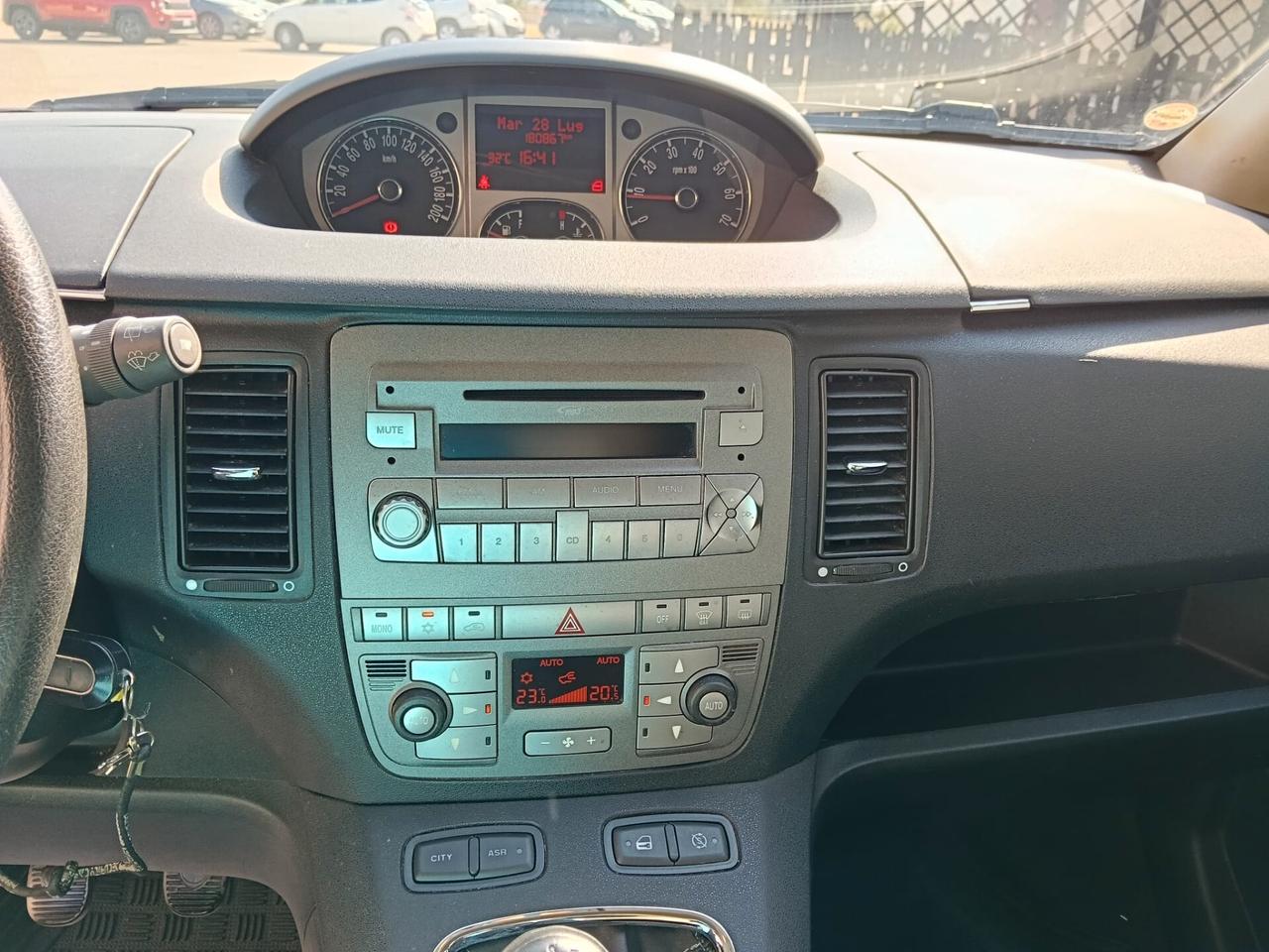 Lancia MUSA 1.3 Mjt 95 CV Gold