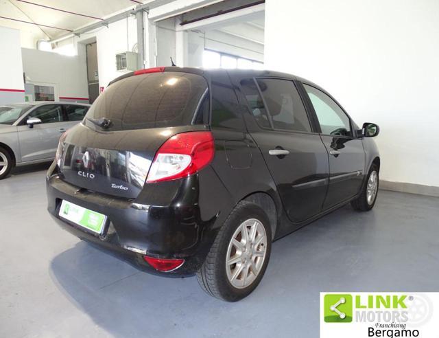 RENAULT Clio 1.2 16V 5 porte Confort -NEOPATENTATI