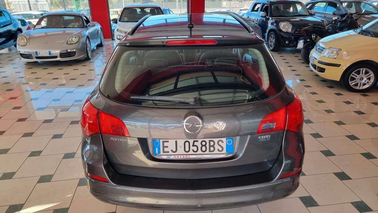 Opel Astra 1.7 CDTI 110CV Sports Tourer Cosmo