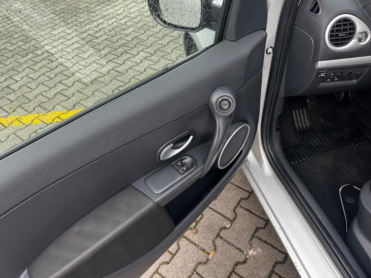 Renault Clio 1.2 GPL 16V 5 porte Dynamique neopatentati