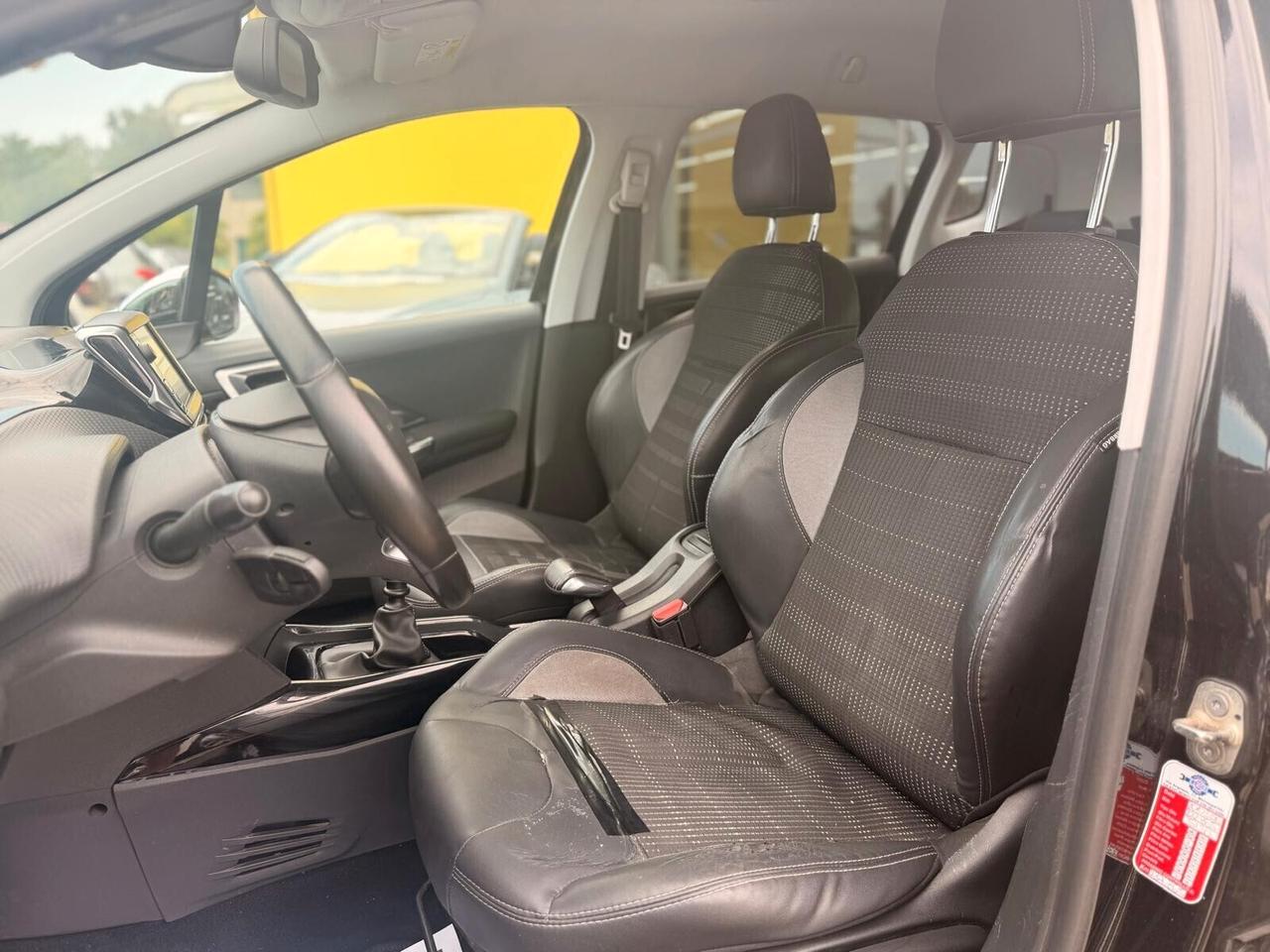 Peugeot 2008 BlueHDi S&S Black Matt 120cv