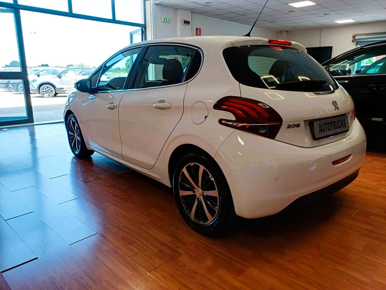 Peugeot 208 BlueHDi 75 5 porte Allure