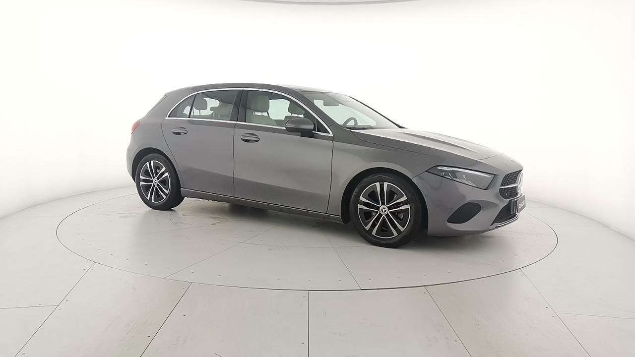Mercedes-Benz Classe A - W177 2023 - A 200 d Progressive Advanced auto