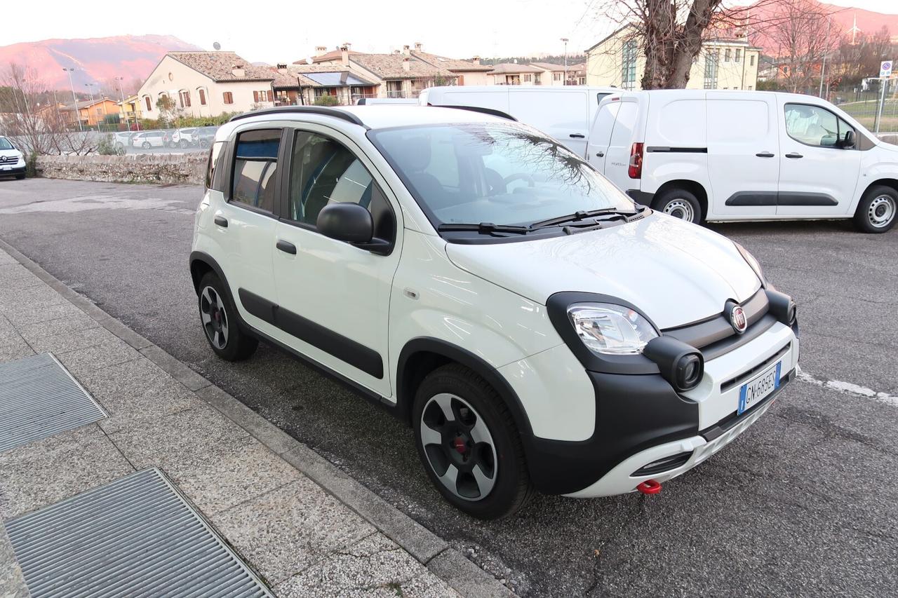 Fiat Panda 1.0 FireFlyHybrid Cross