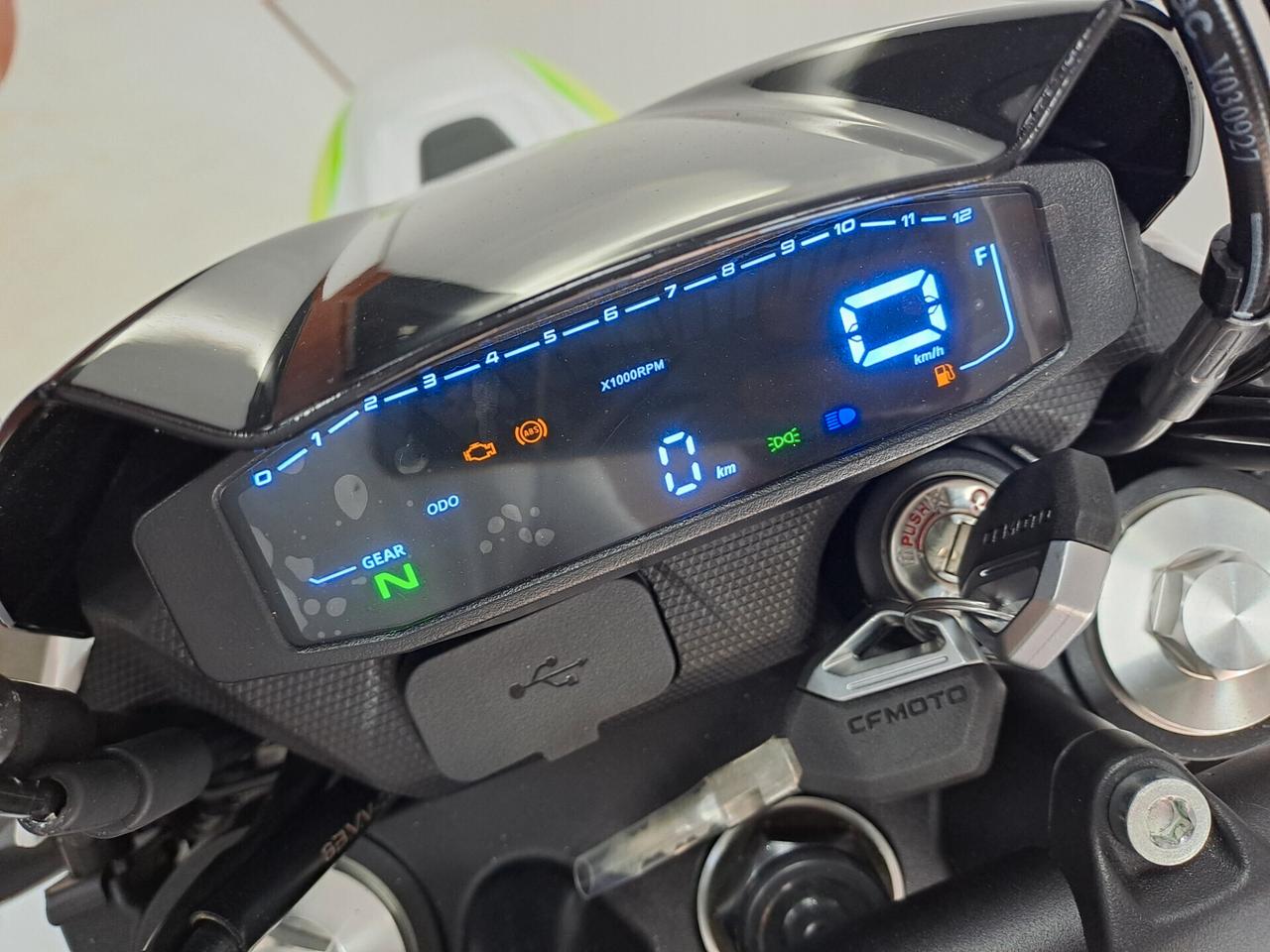 CFMOTO DUAL 250 ANCHE SENZA BUSTA PAGA