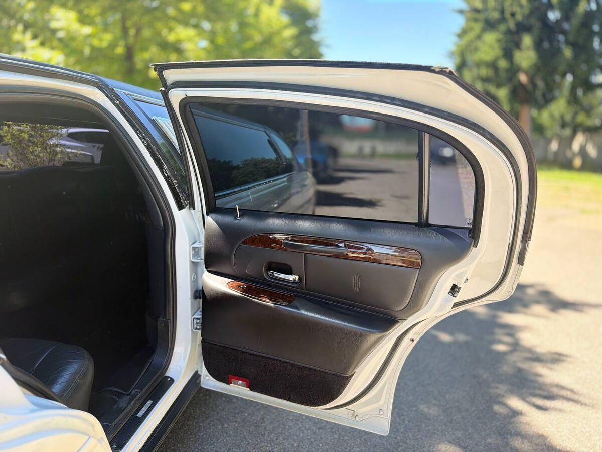 Ford Lincoln Town Car Executive Series