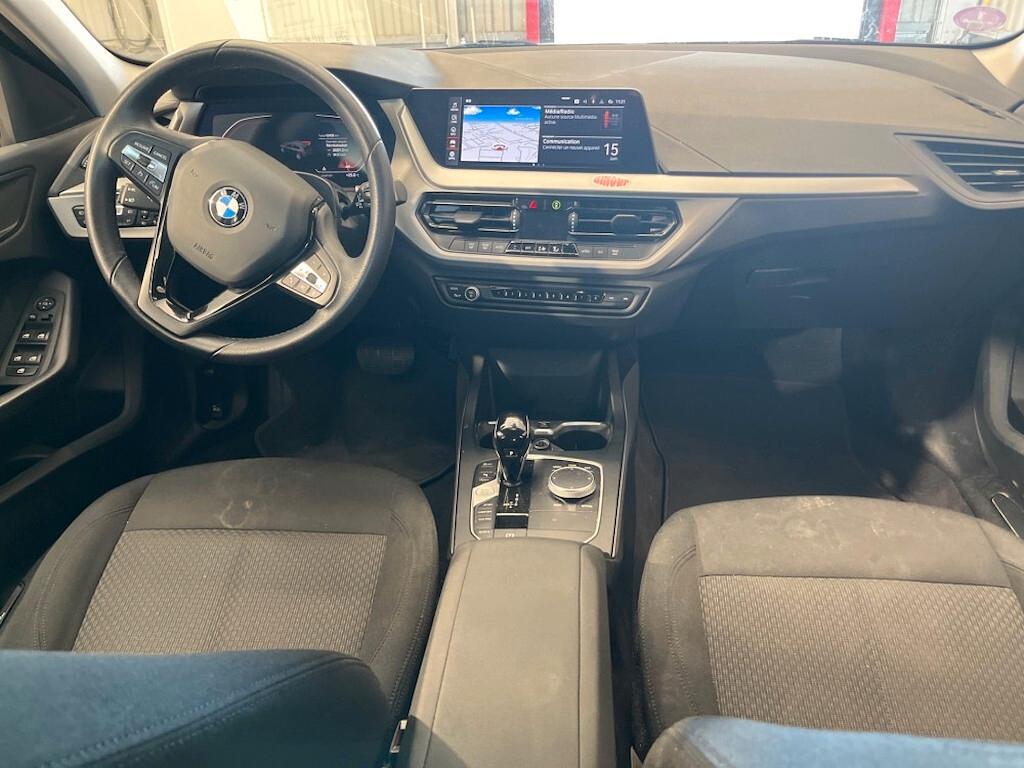 BMW 118i 136CV STEPTRONIC BUSINESS DESIGN ( FARI LED - BMW DIGITAL COCKPIT - CRUISE - NAVI - MIRROR - PARK ASSISTANT - TELECAMERA POST. - CERCHI 17 )