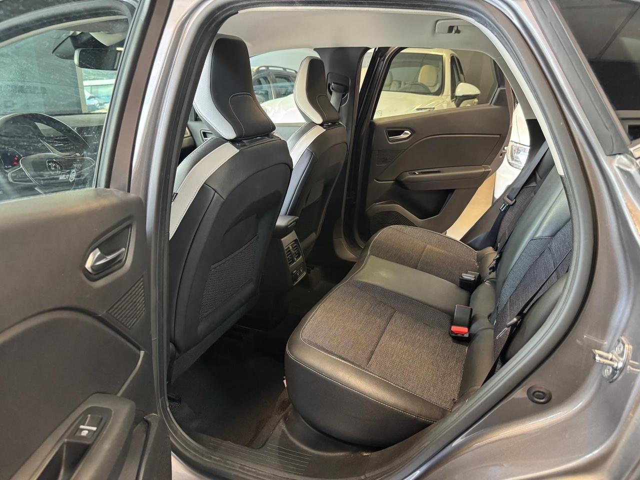Renault Captur Full Hybrid E-Tech 145 CV Zen