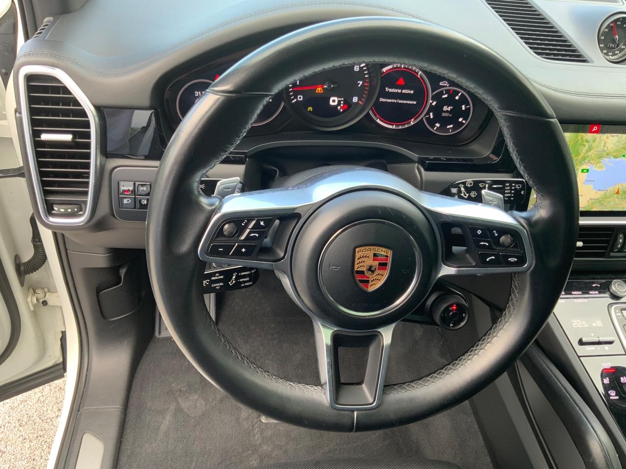 Porsche Cayenne 3.0 V6 TETTO.SOSP.MATRIX.CERCHI22.SED VENT..FULL