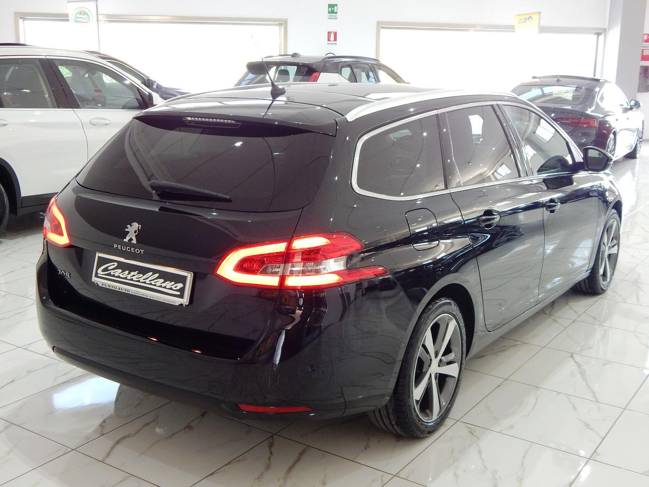 Peugeot 308 SW 1.5 bluehdi Tech Edition EAT8 TETTO-NAVI-PELLE