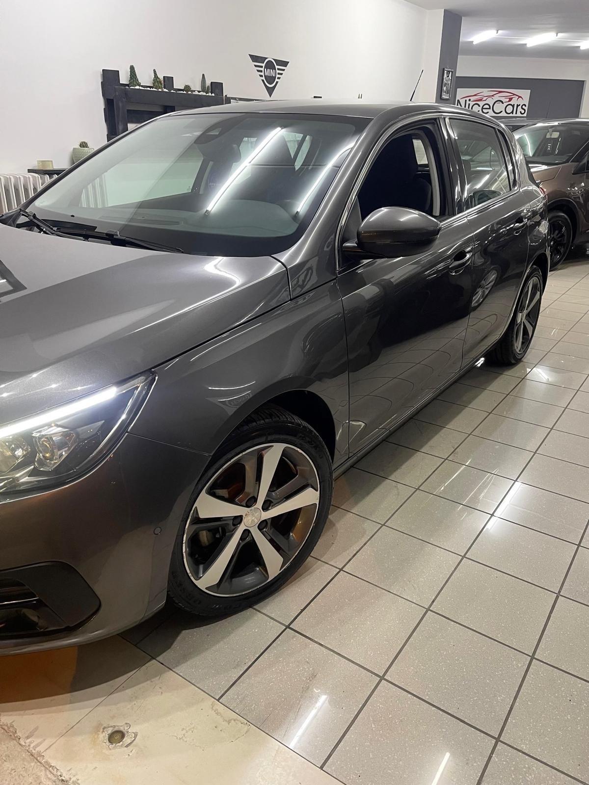 Peugeot 308 BlueHDi 120 S&S Allure