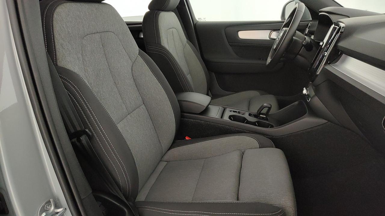 VOLVO XC40 2.0 b3 Core auto