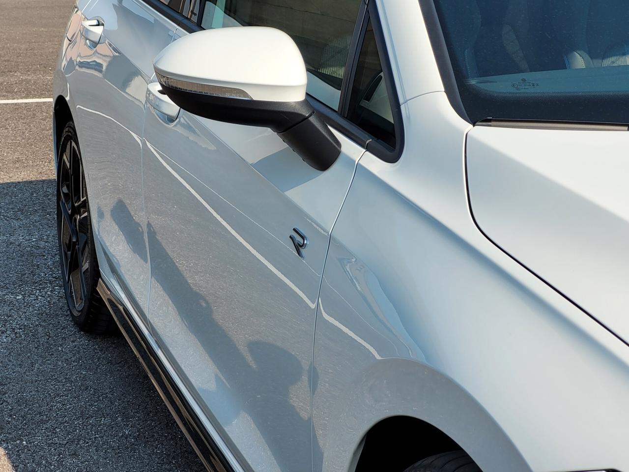 Volkswagen Golf 1.5 etsi R-Line 150cv dsg IQ. DRIVE