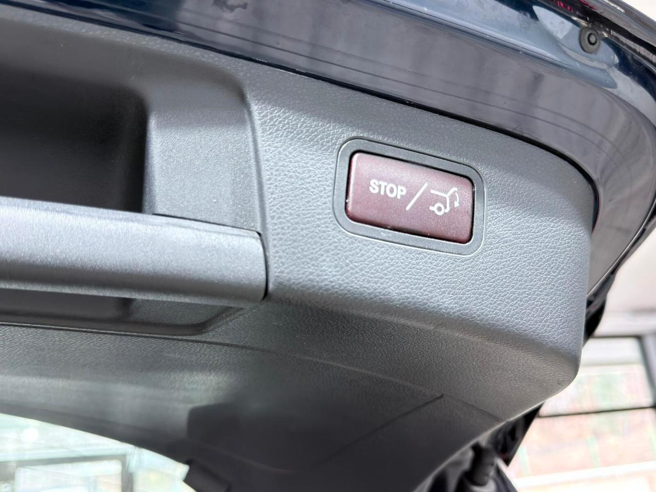 MERCEDES GLA 180d PREMIUM MANUALE 2017