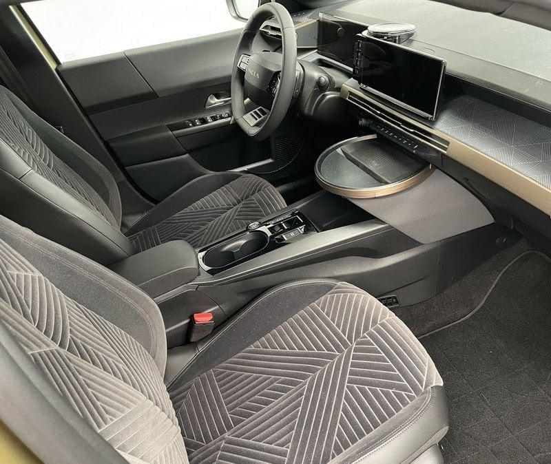 Lancia Ypsilon Hybrid e-DCT LX