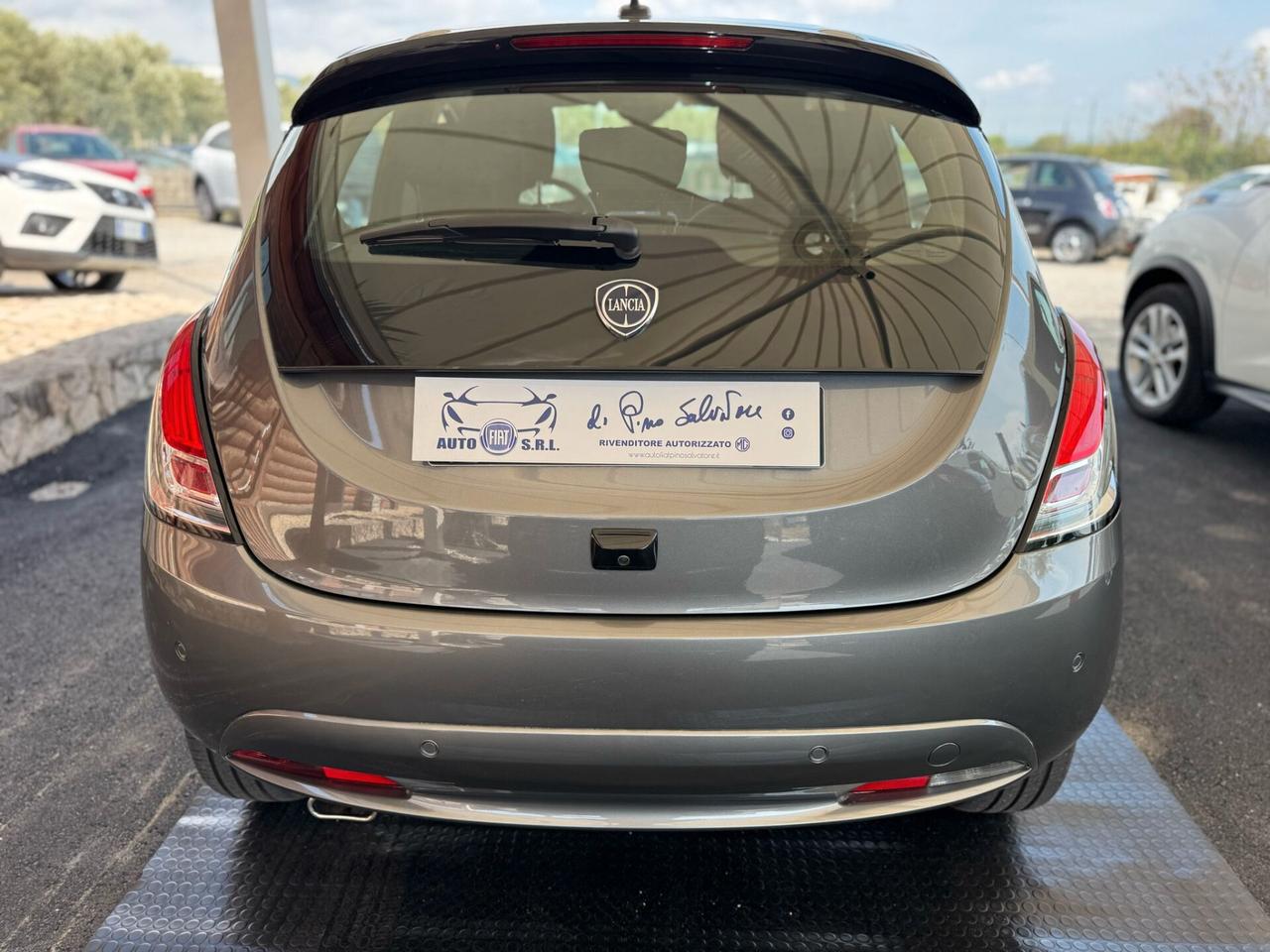 Lancia Ypsilon 1.0 FireFly 5 porte S&S Hybrid Gold Plus