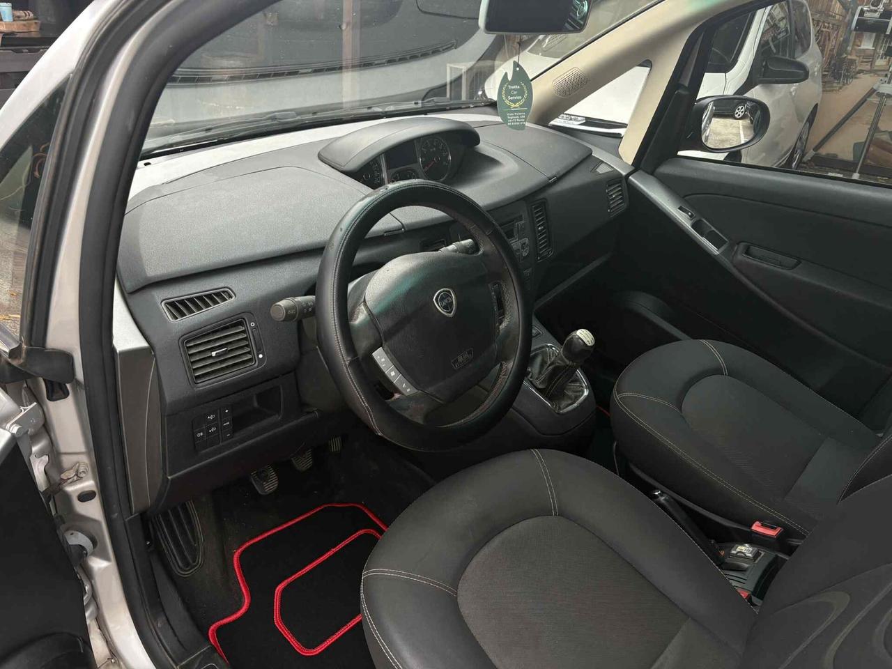 Lancia MUSA 1.3 Mjt 95 CV 5th Avenue GANCIO TRAINO