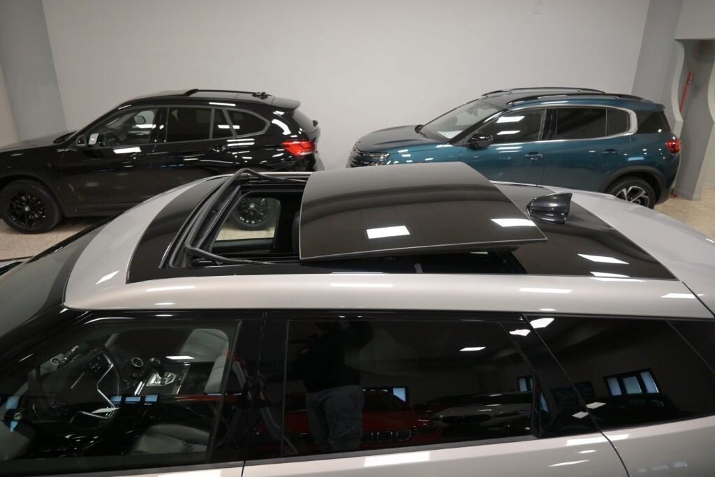 LAND ROVER EVOQUE 2.0D I4 163CV AUTO AWD R-DYNAMIC S ( FARI LED - COCKPIT - PELLE - CRUISE - TETTO PANORAMICO APR. - NAVI - MIRROR - PDC - TELECAMERA 360 - CERCHI 18 )