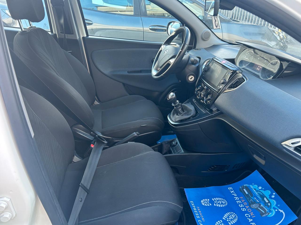 Lancia Ypsilon 1.2 69 CV 5 porte GPL Gold