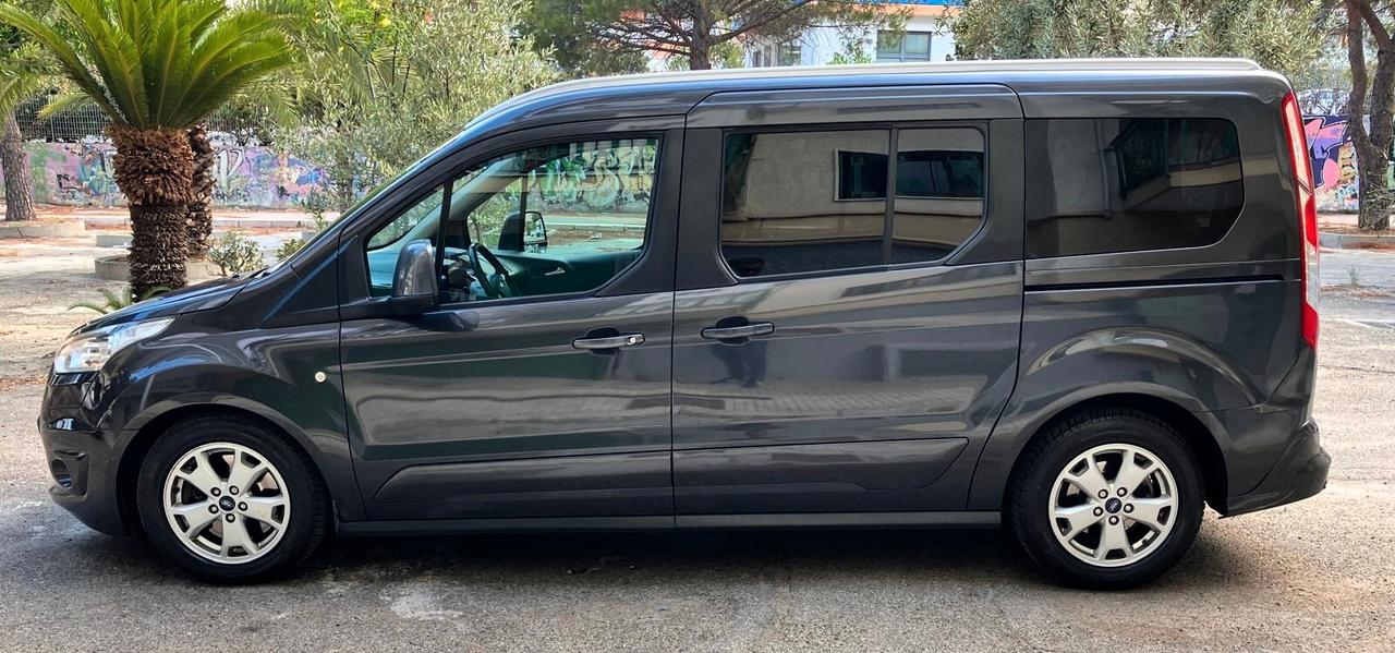 Ford Tourneo Connect7 1.5 TDCi 120cv aut Titanium