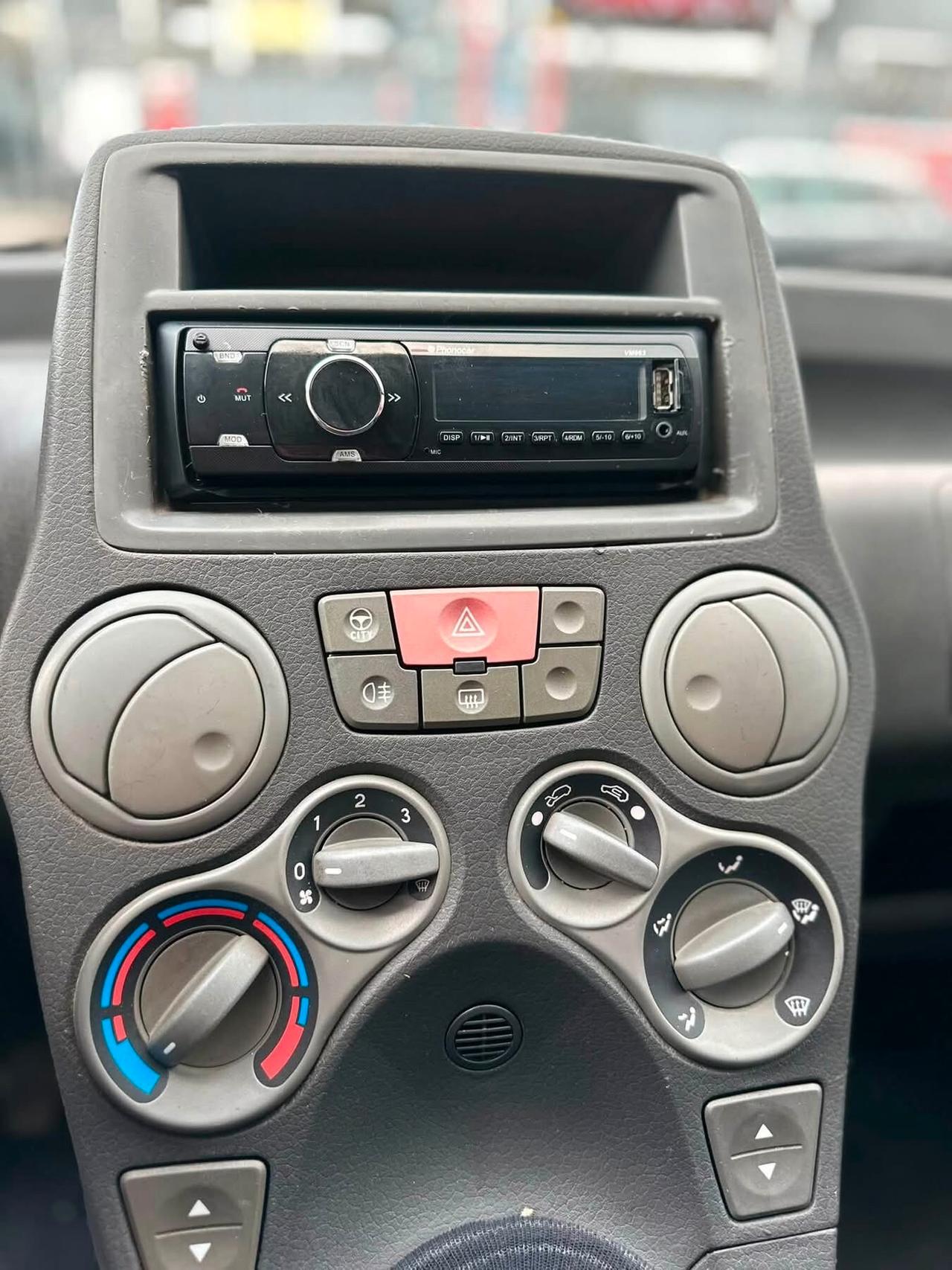 Fiat Panda 1.1 Active neopatentati KM CERT