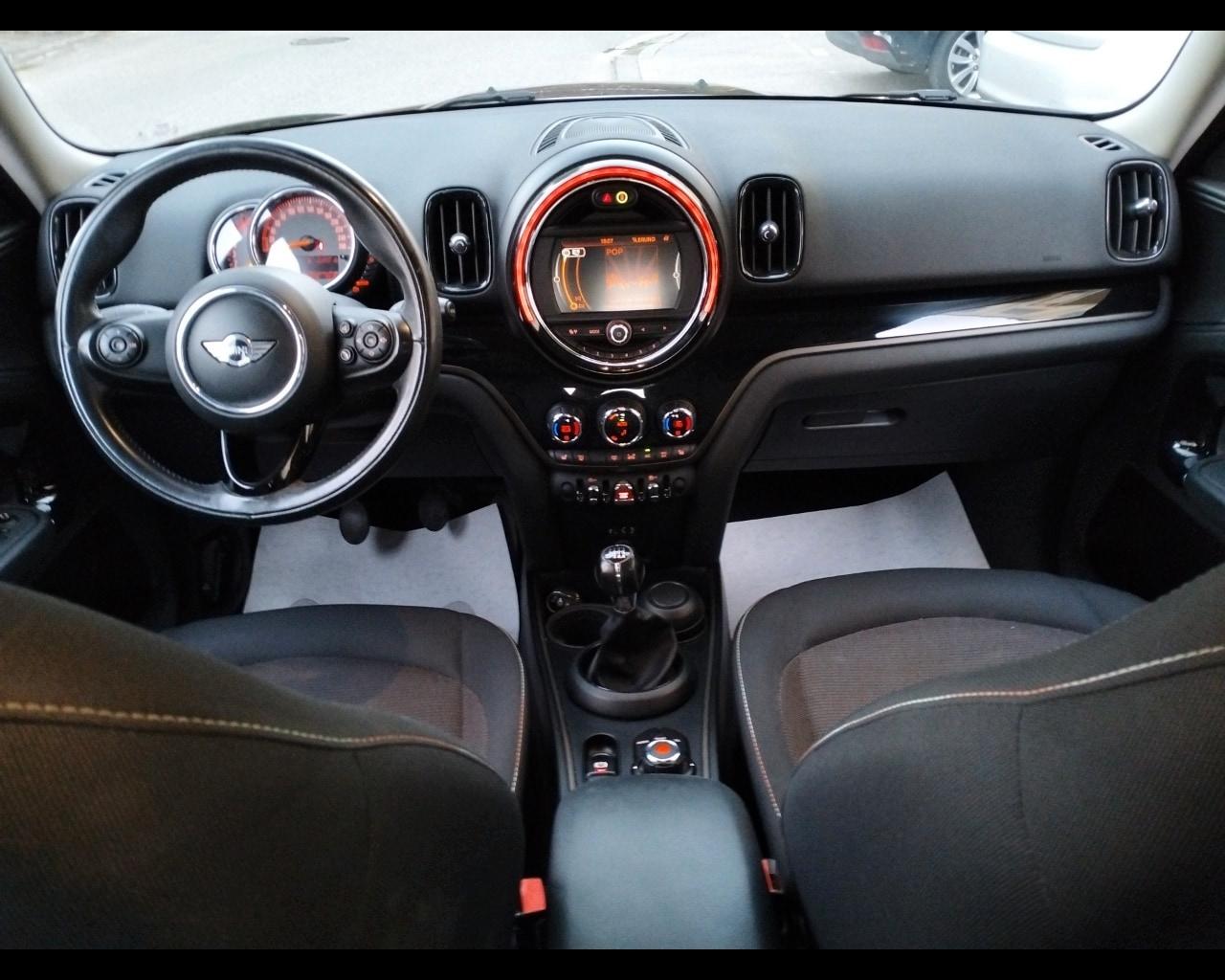 MINI Mini Countrym.(F60) Mini 2.0 Cooper D Boos...
