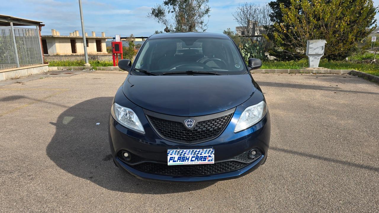 Lancia Ypsilon 1.2 69 CV 5 porte S&S Platinum