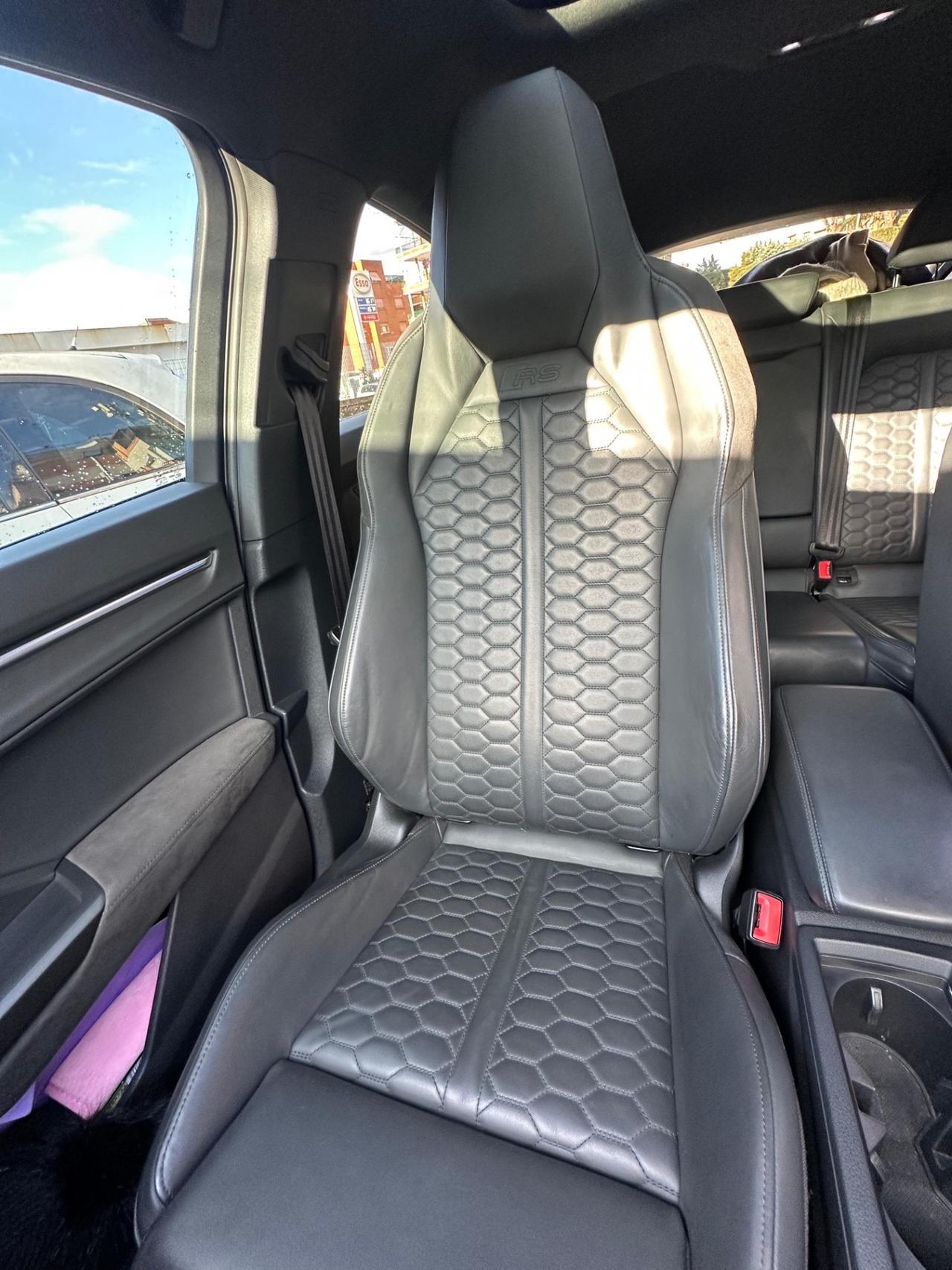 Audi RSQ3 SPB quattro