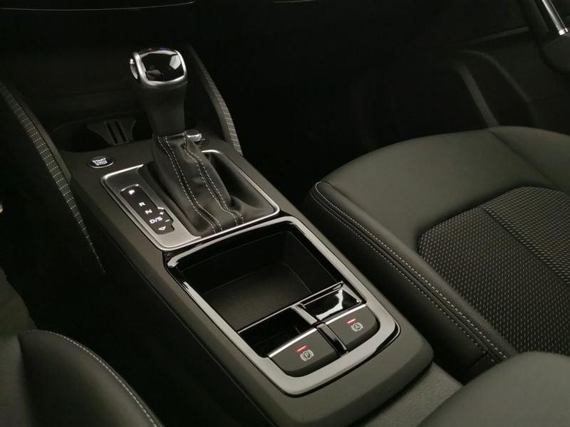 Audi Q2 35 1.5 tfsi Identity Black s-tronic
