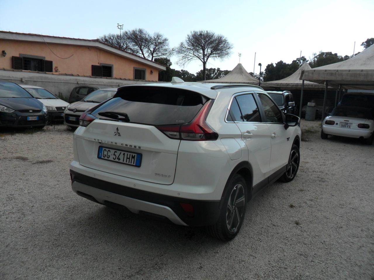 Mitsubishi Eclipse Cross 2.4 MIVEC 4WD PHEV Instyle SDA Pack 0