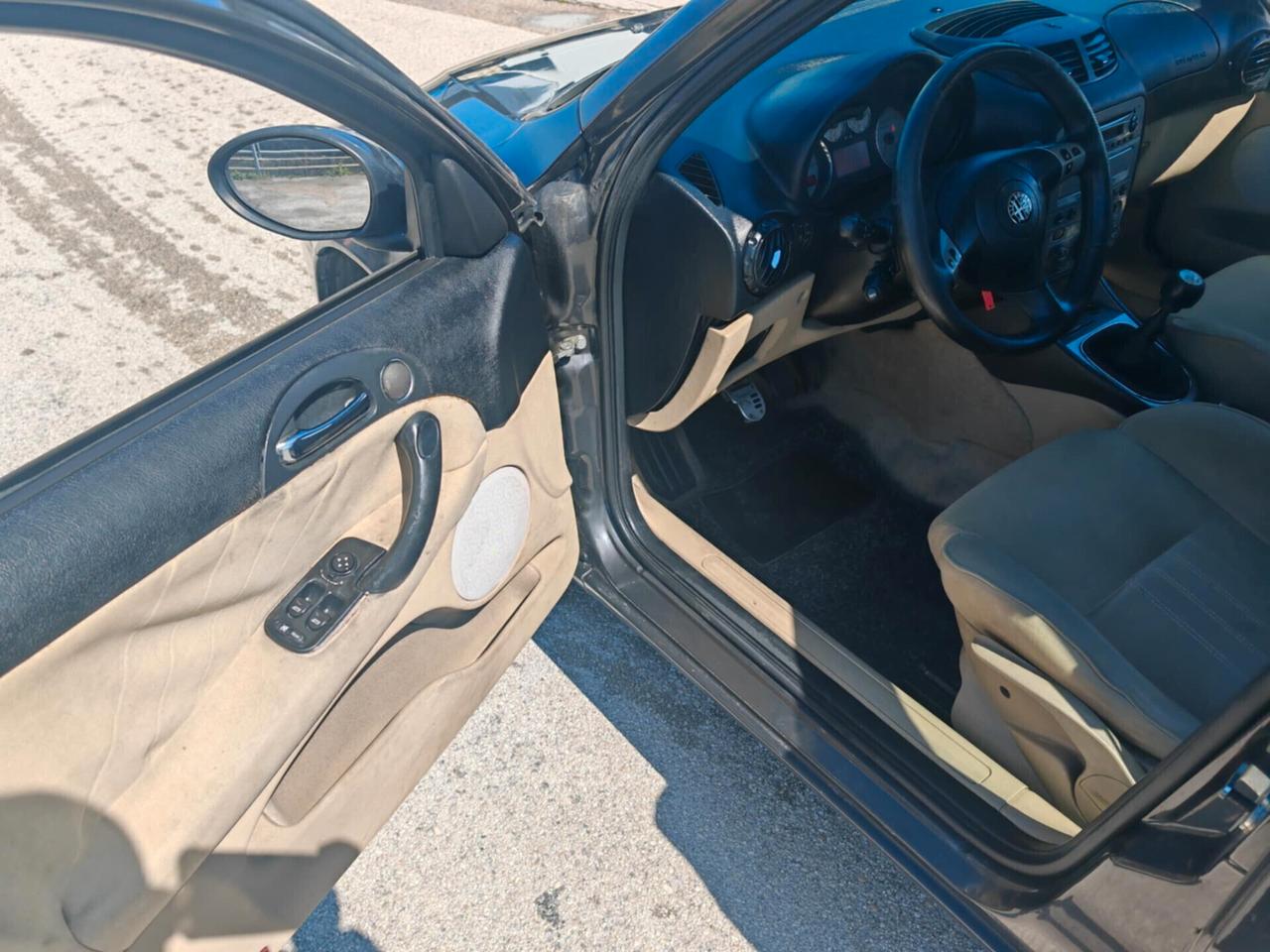 Alfa Romeo 147 1.9 JTD (120) 5 porte Collezione