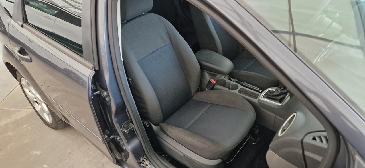 Ford Focus 1.8 TDCi 115cv ** INDISTRUTTIBILE **