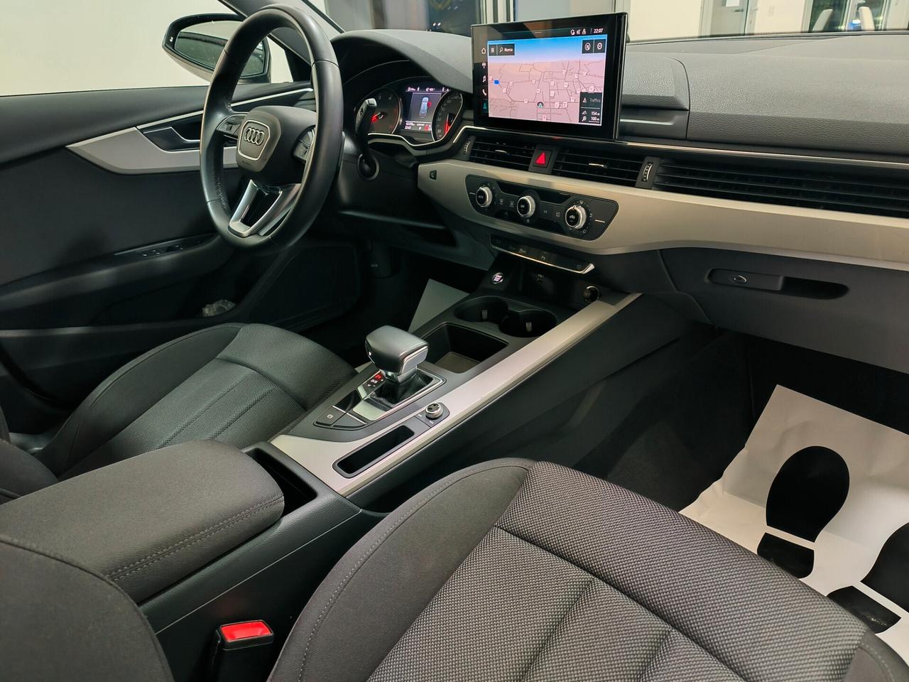 Audi A4 Avant 30 TDI/136 CV S tronic Business