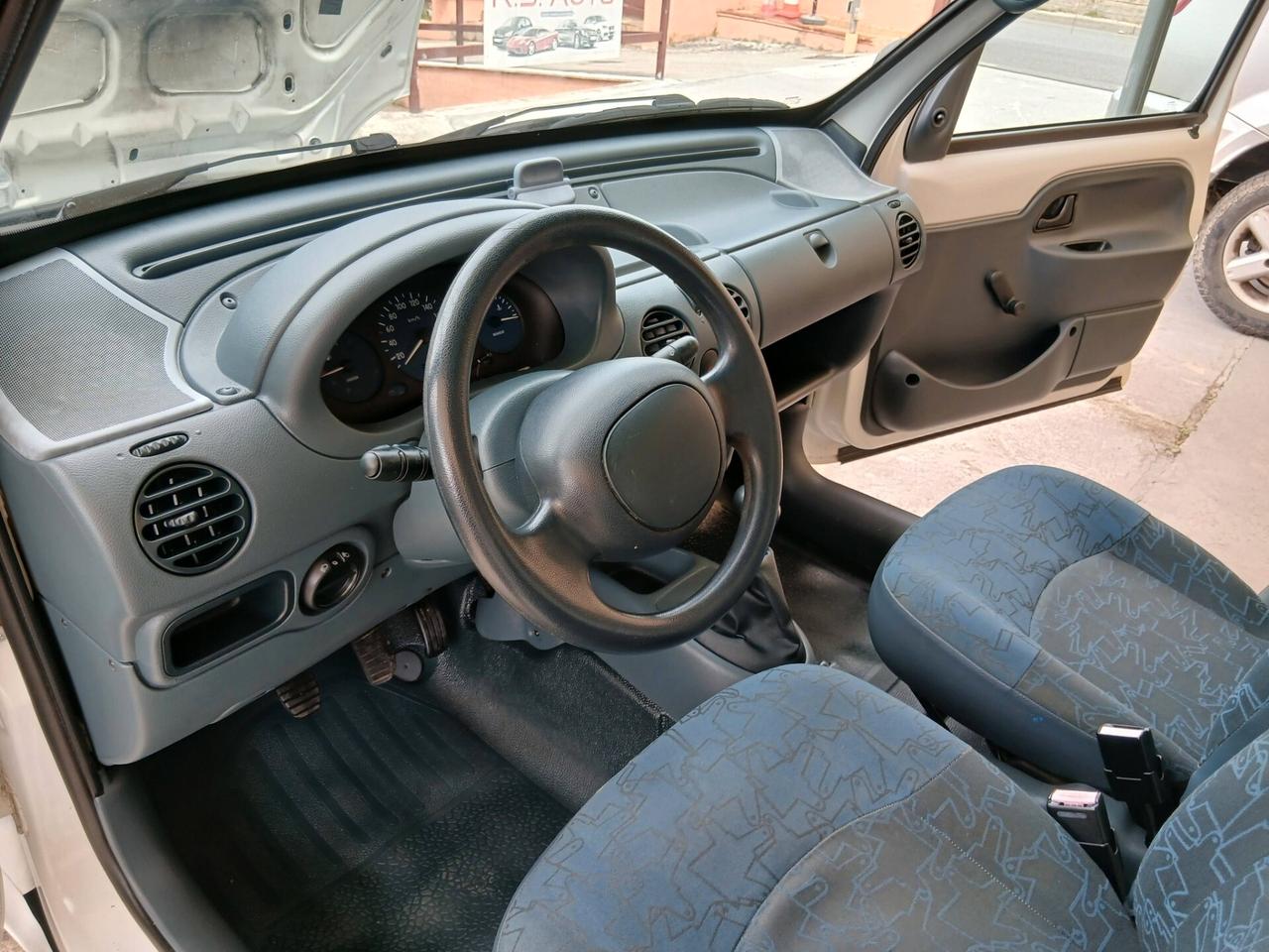 Renault Kangoo 1.2b furgone solo km 77000