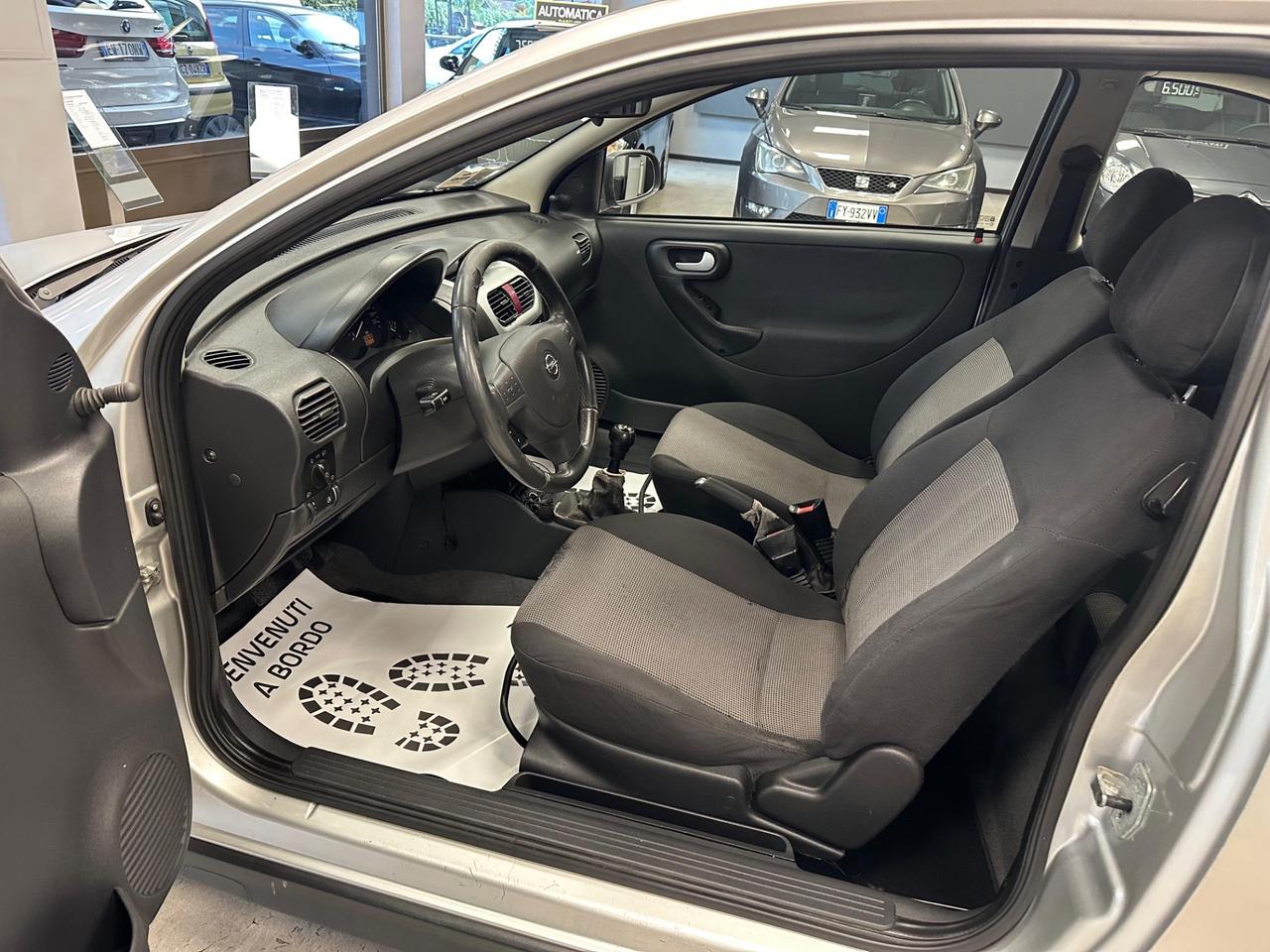 Opel Corsa 1.2i 16V cat 3 porte Sport