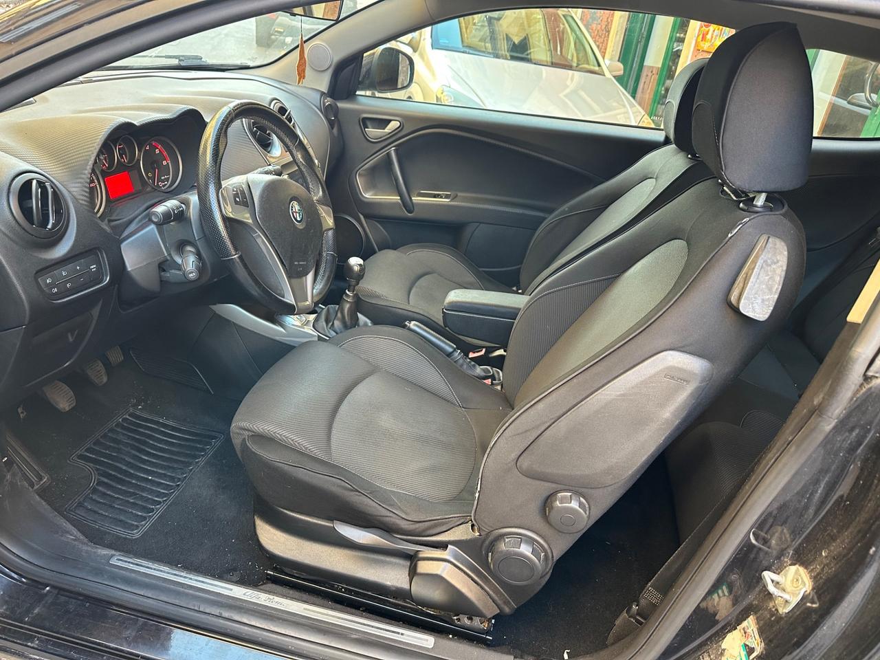 Alfa Romeo MiTo 1.6 JTDm 16V Distinctive Sport Pack