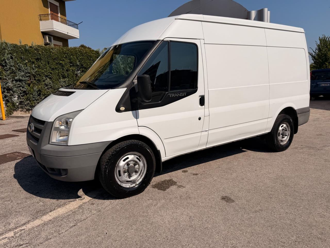 FORD TRANSIT 2.2TDCI 2010 buone condizioni pronto uso