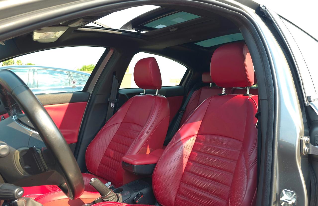 Giulietta 1750 Turbo TCT Quadrifoglio Verde