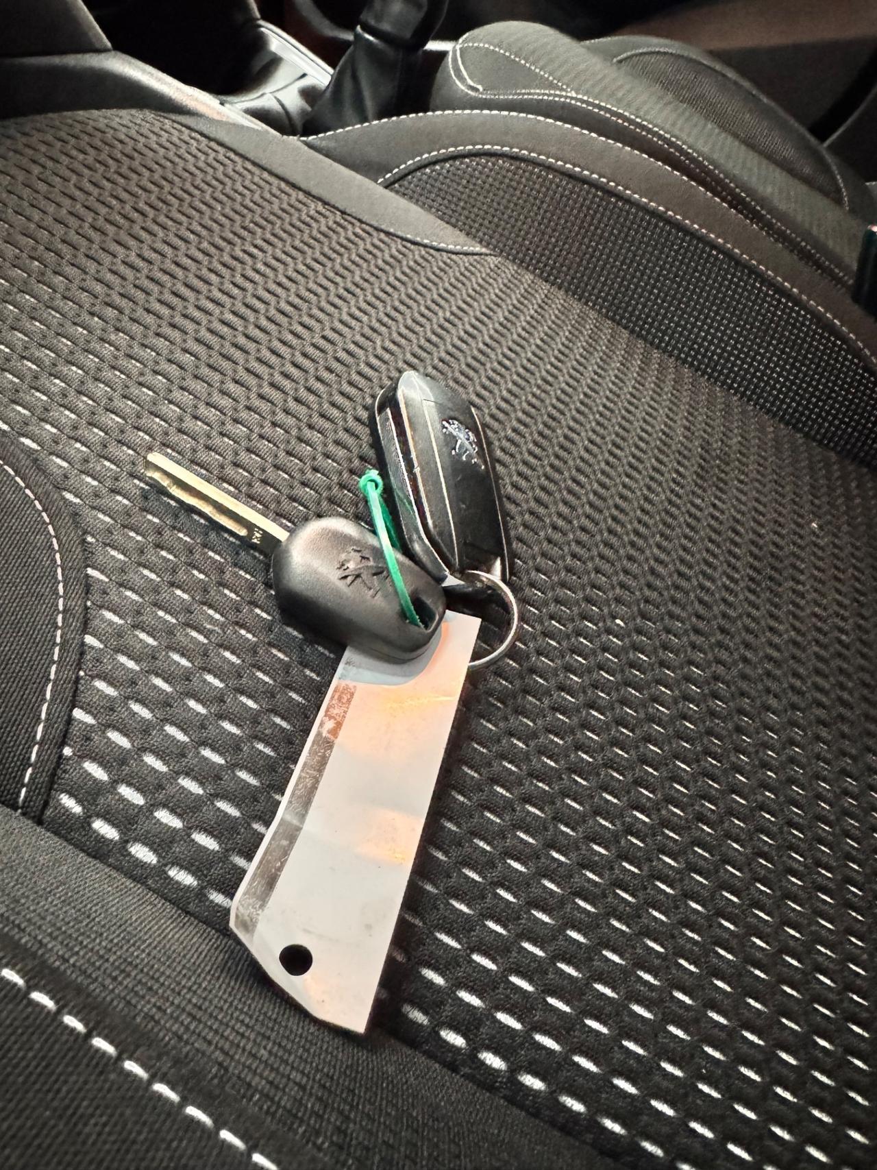 Peugeot 208 1.6 HDi 75 Cv 5 Porte Allure - 2017