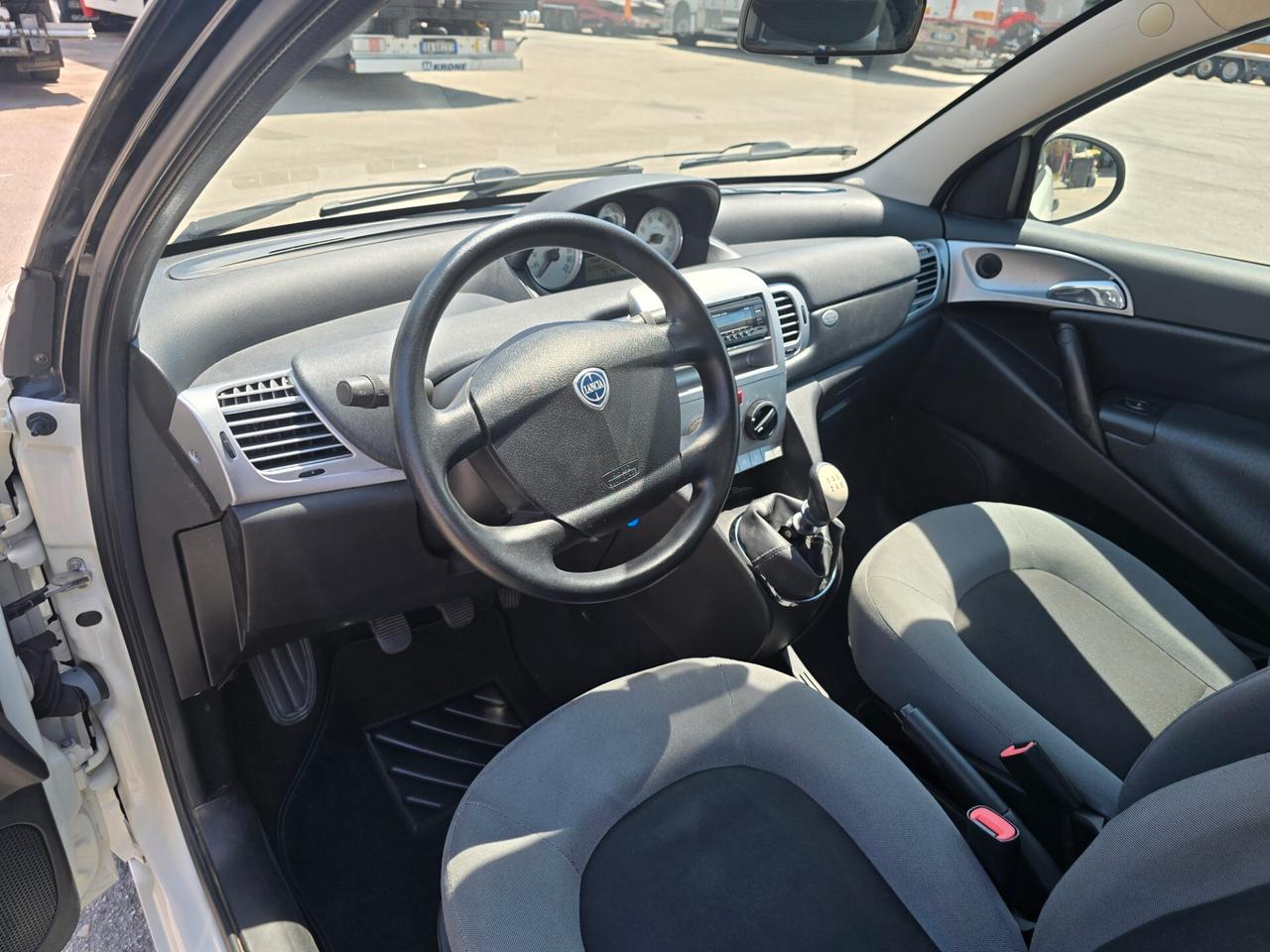 Lancia Ypsilon 1.2 Argento